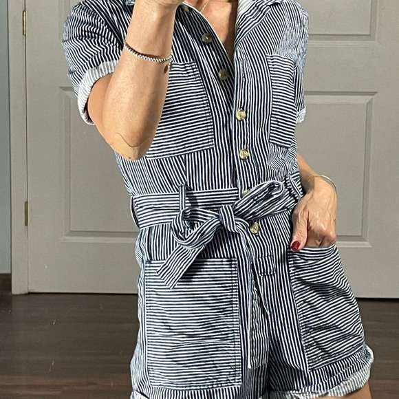 Urban Outfitters Cotton Button Down Self Tie Romper size XS - Picture 4 of 12